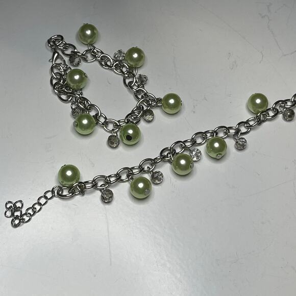 set of two bracelets silver tone with chunky chain link setting faux pearls - Picture 4 of 6